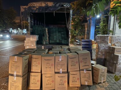 đơn hàng thiết bị nhà yến và gỗ nhà yến đi hàng ngày của pvh